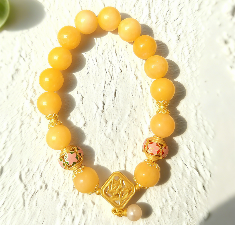 D84 Bead Bracelet: Ninth Cycle Glowing Pearl